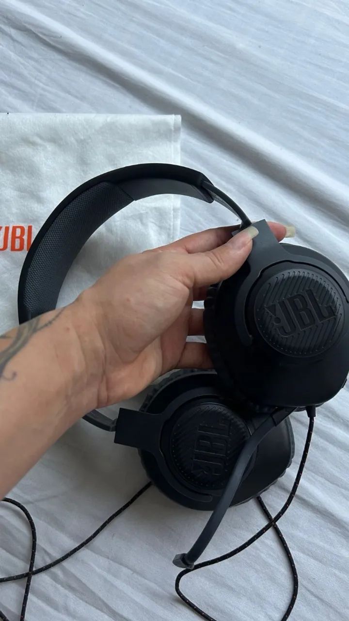 Fone - JBL Quantum - voltada para games ou Home office - Foto 4