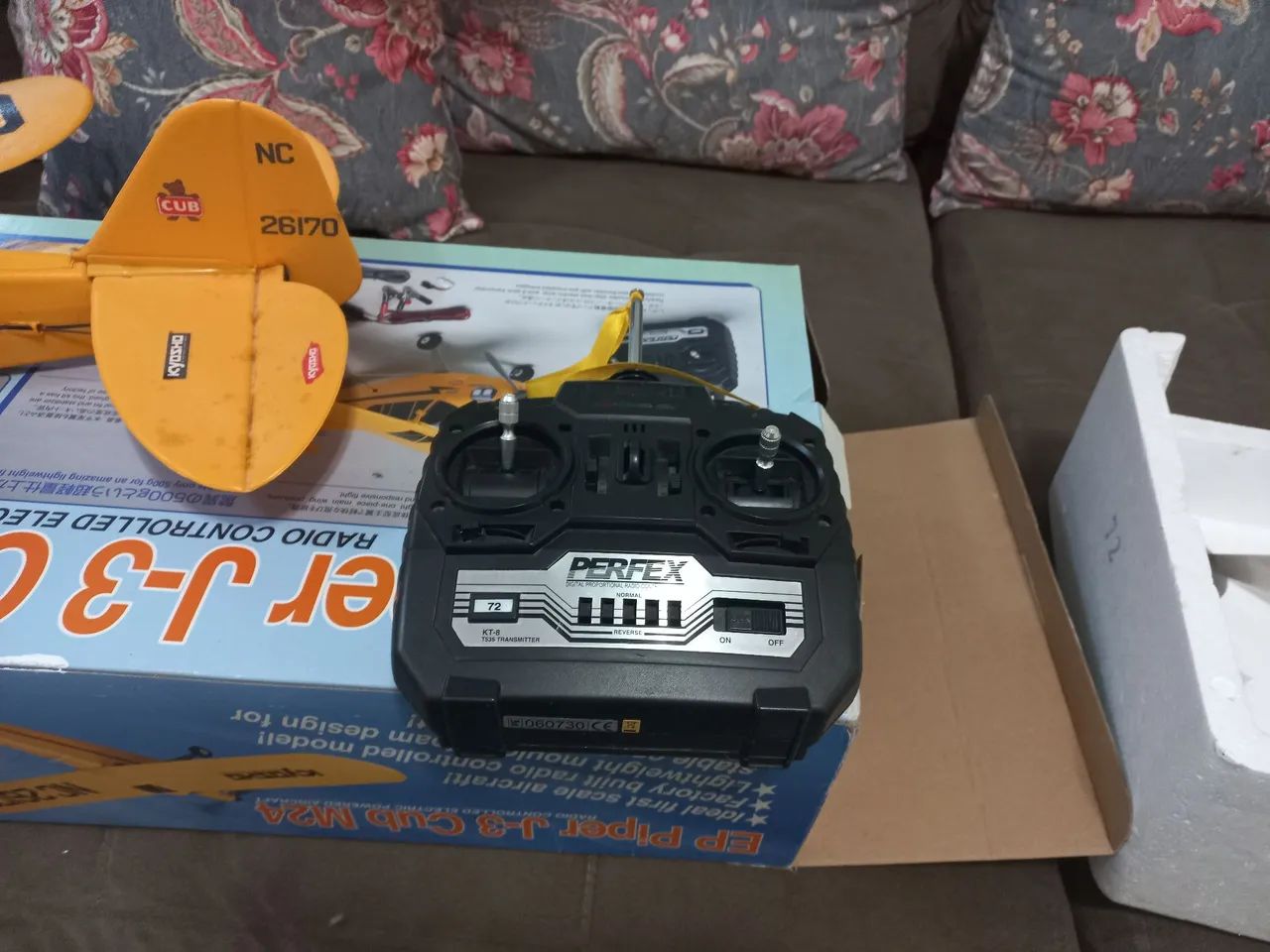 Peças avulsas avião Pipe J3 - ver a negociar