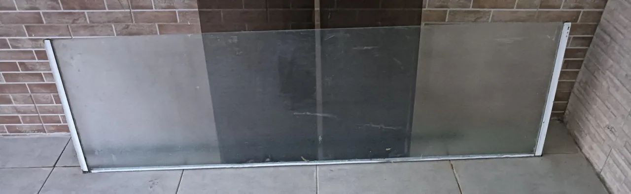 DIVISÓRIA FIXA VIDRO 10mm TEMPERADO FOSCO 2,00 x 0,58 USADO  - Foto 3