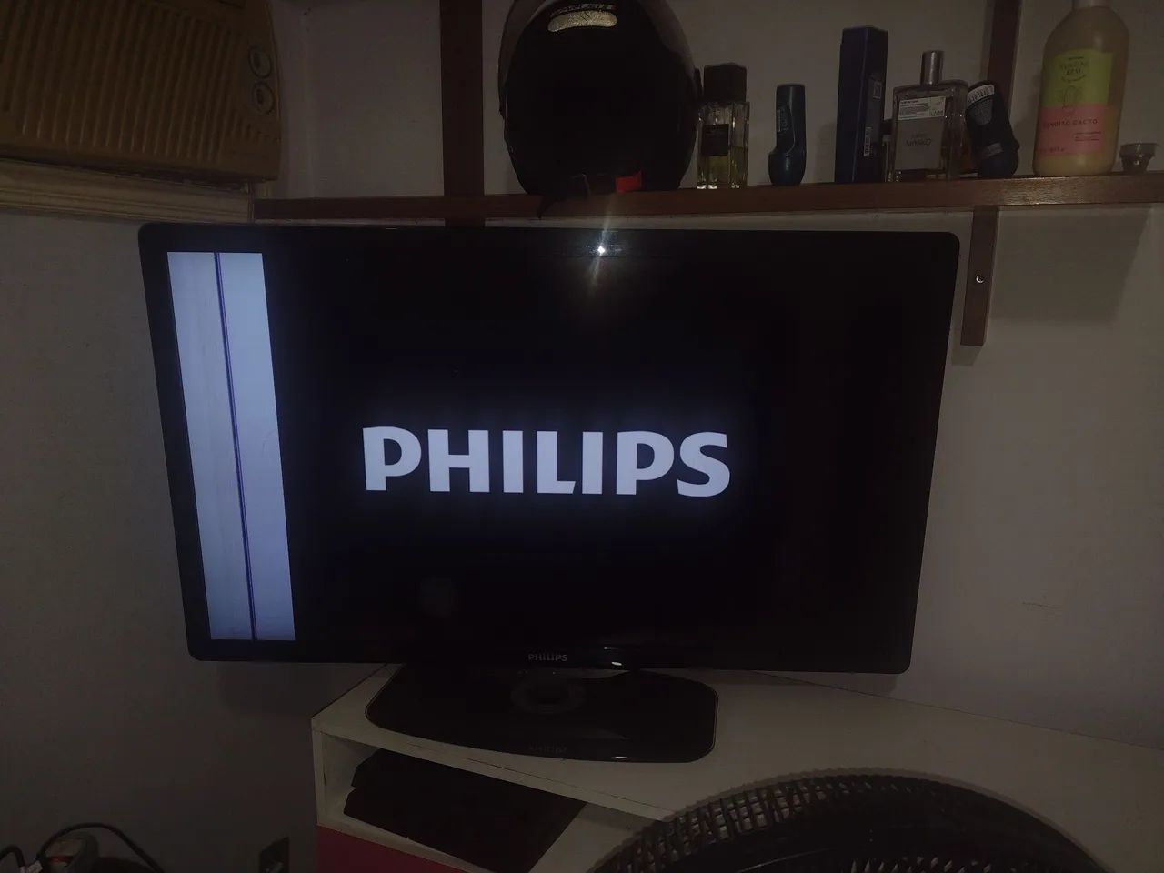 Tv 40 Philips com detalhe na tela