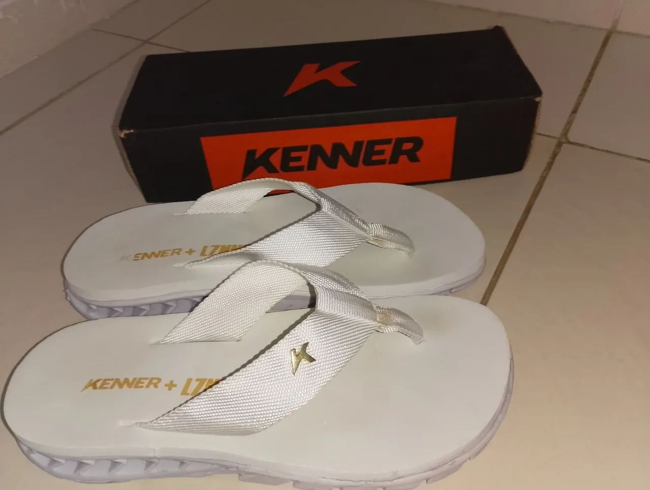 Chinelos Kenner + L7 Branco(Réplica)Tamanho 42