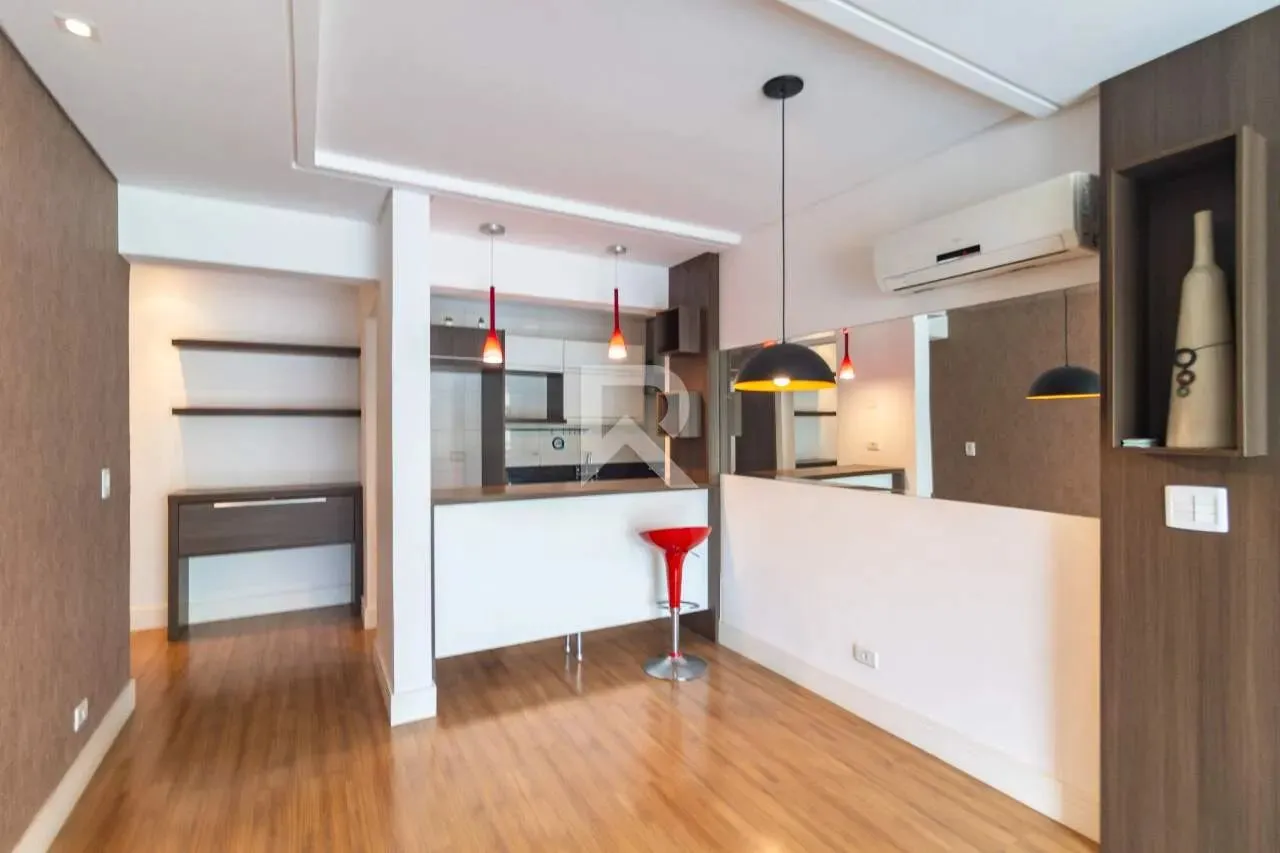 Apartamento Mobiliado, 2 Quartos (1 suíte), 2 Vagas, 77m² - Aluguel, Água Verde - Curitiba