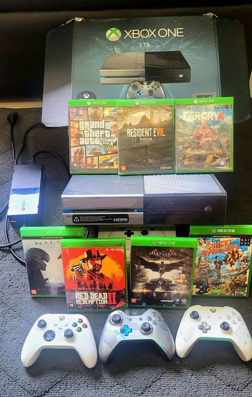Xbox One 1TB + Jogos e Controles