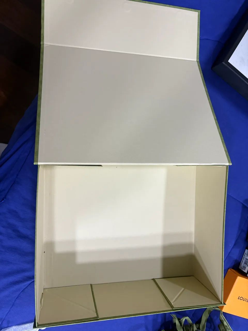 Caixa Gucci quadrada 17x17cm prof 19cm - Foto 2
