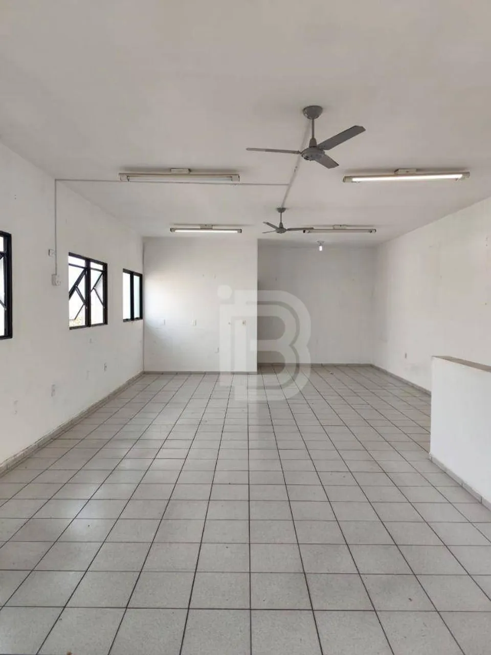 Salão Comercial com 80m² R$ 1.300/mês Jundiaí/SP