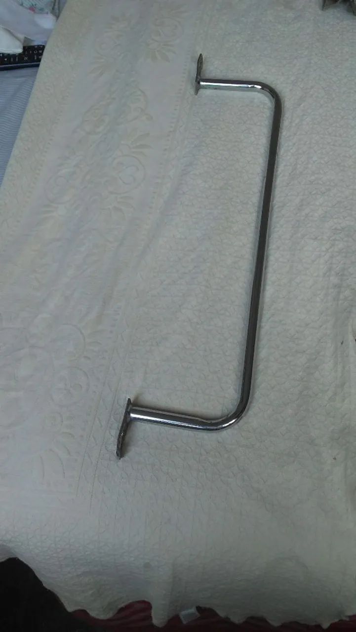 Barra de apoio para banheiro