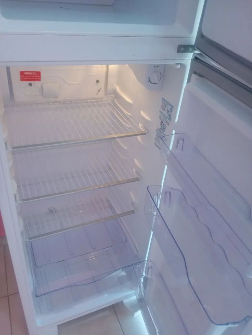 Vende-se essa geladeira Electrolux gelo seco - Foto 3