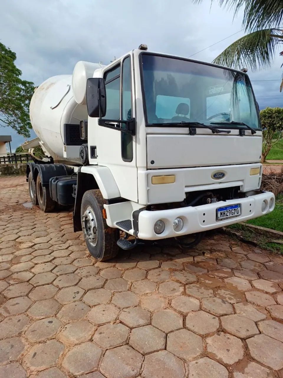 Caminhão betoneira (Ford cargo 2622)
