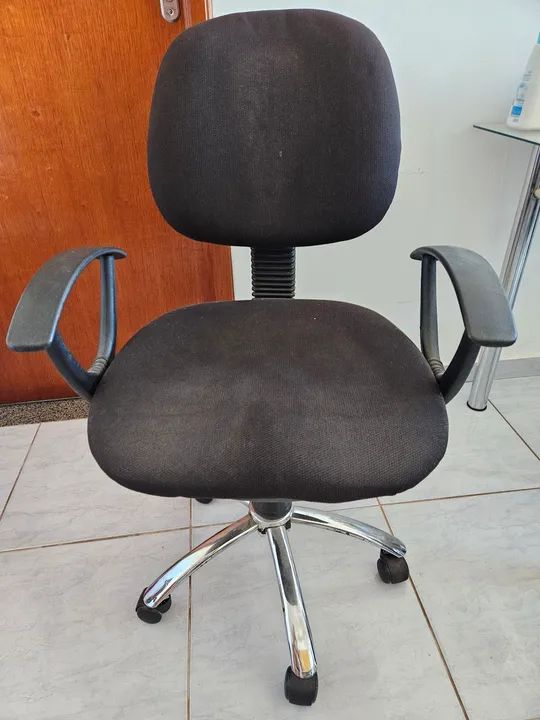 Cadeira de Escritório Giratória Preta