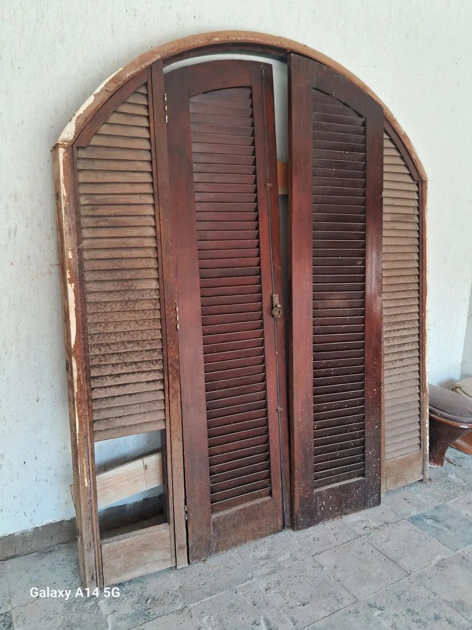 Portas de madeira maciça para venda