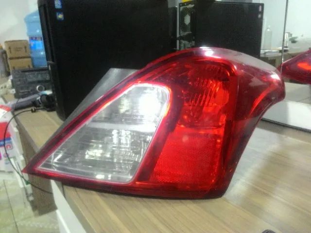 Lanterna Direita Nissan Versa 2011 a 2019 26550 3BG0A
