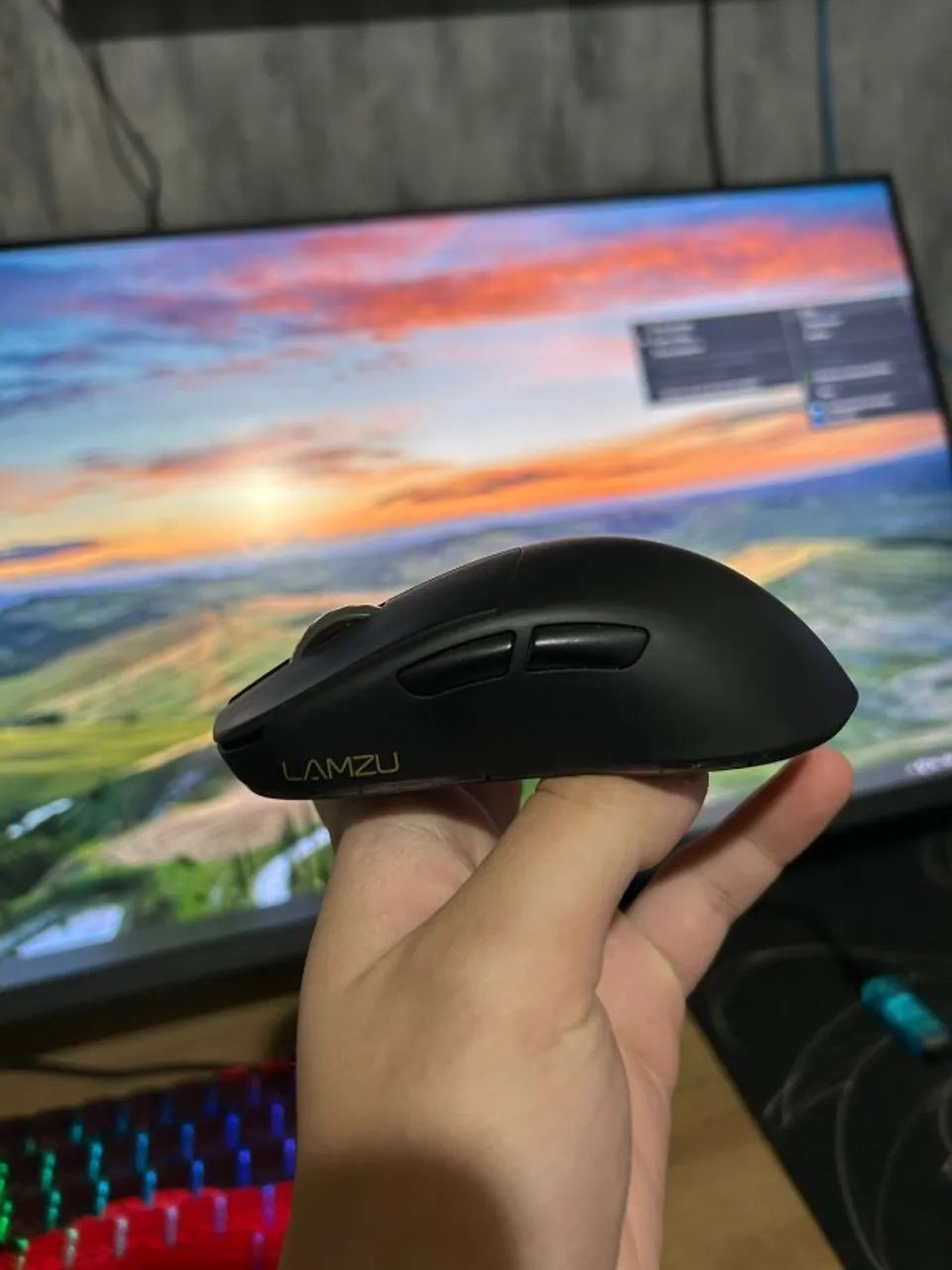 Mouse Lamzu Atlantis Mini (49g)