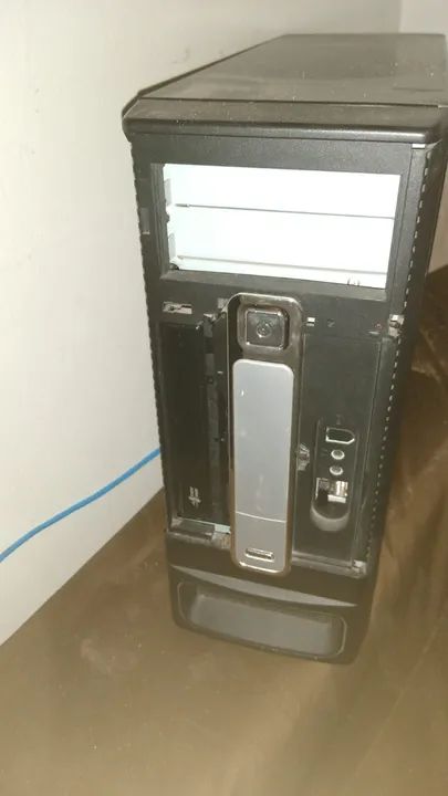 Computador com monitor CPU Usada