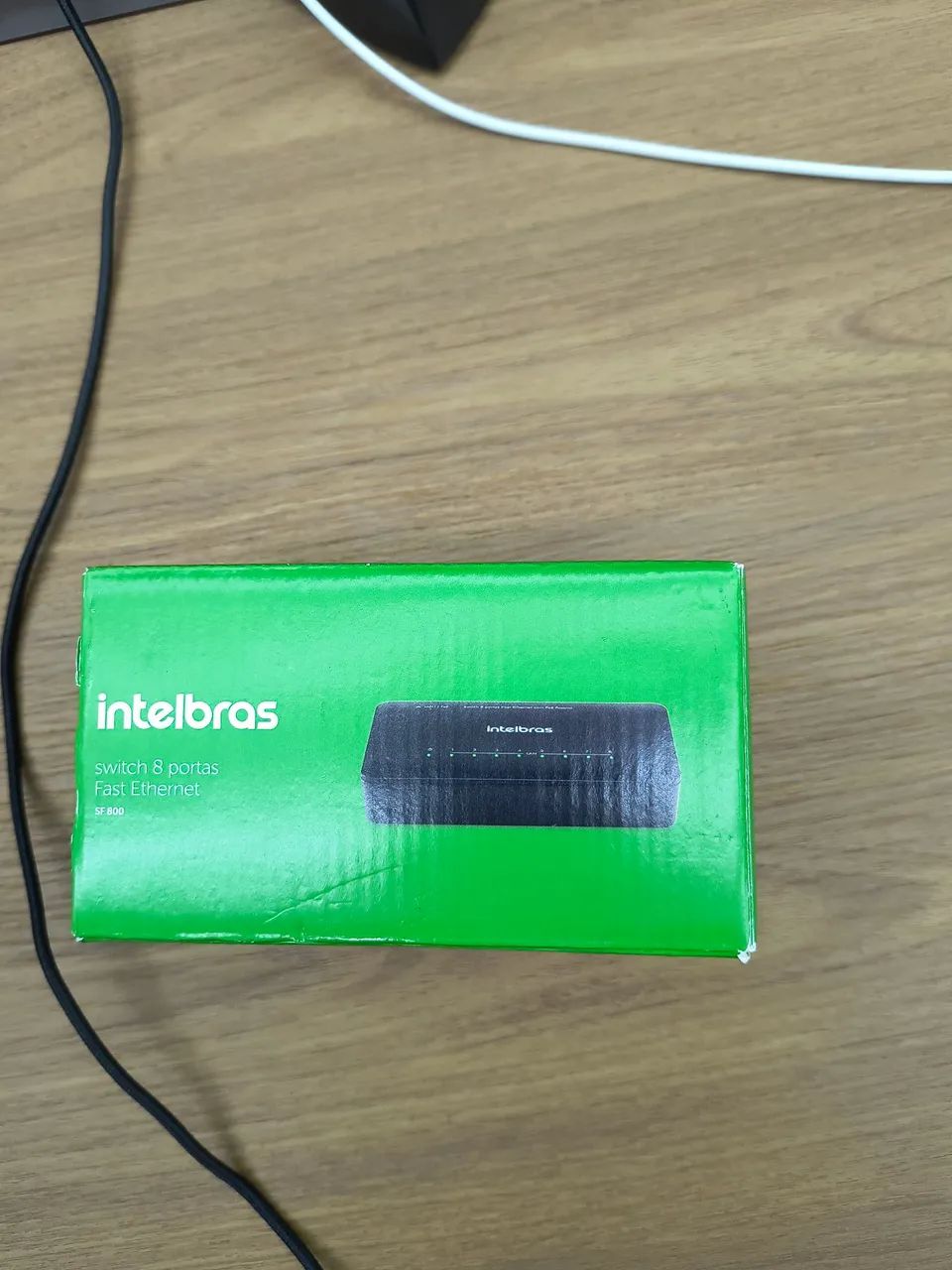 Switch fast ethernet de 8 portas Intelbras 