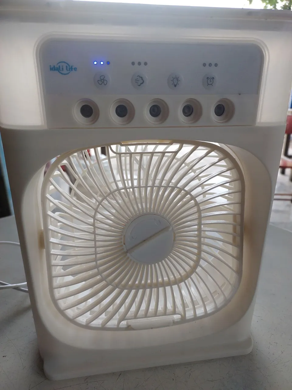 Climatizador de ar com ventilador na cxa...