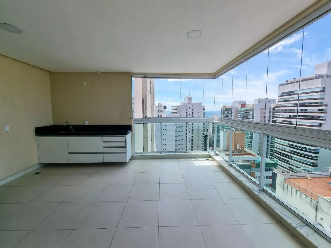 RG - La Plage andar alto com toda privacidade no Parque das Castanheiras