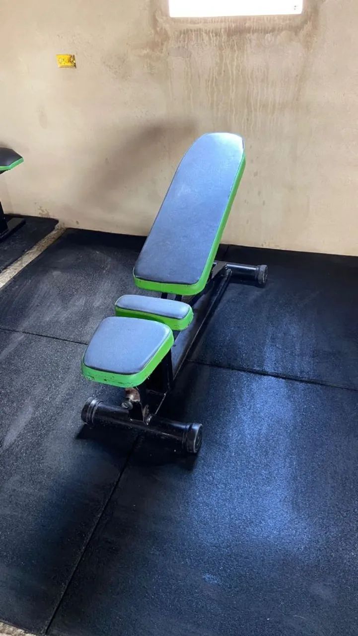 Banco de Musculação Ajustável com Detalhes em Verde - Foto 3