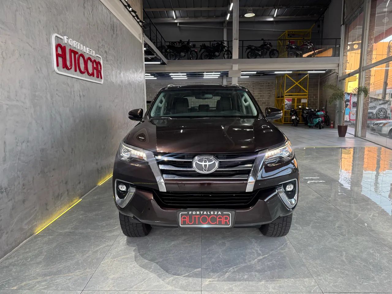 Toyota Hilux SW4 SRX 4X4 2.8 TDI 16V Dies. Aut. 2019 - Foto 2