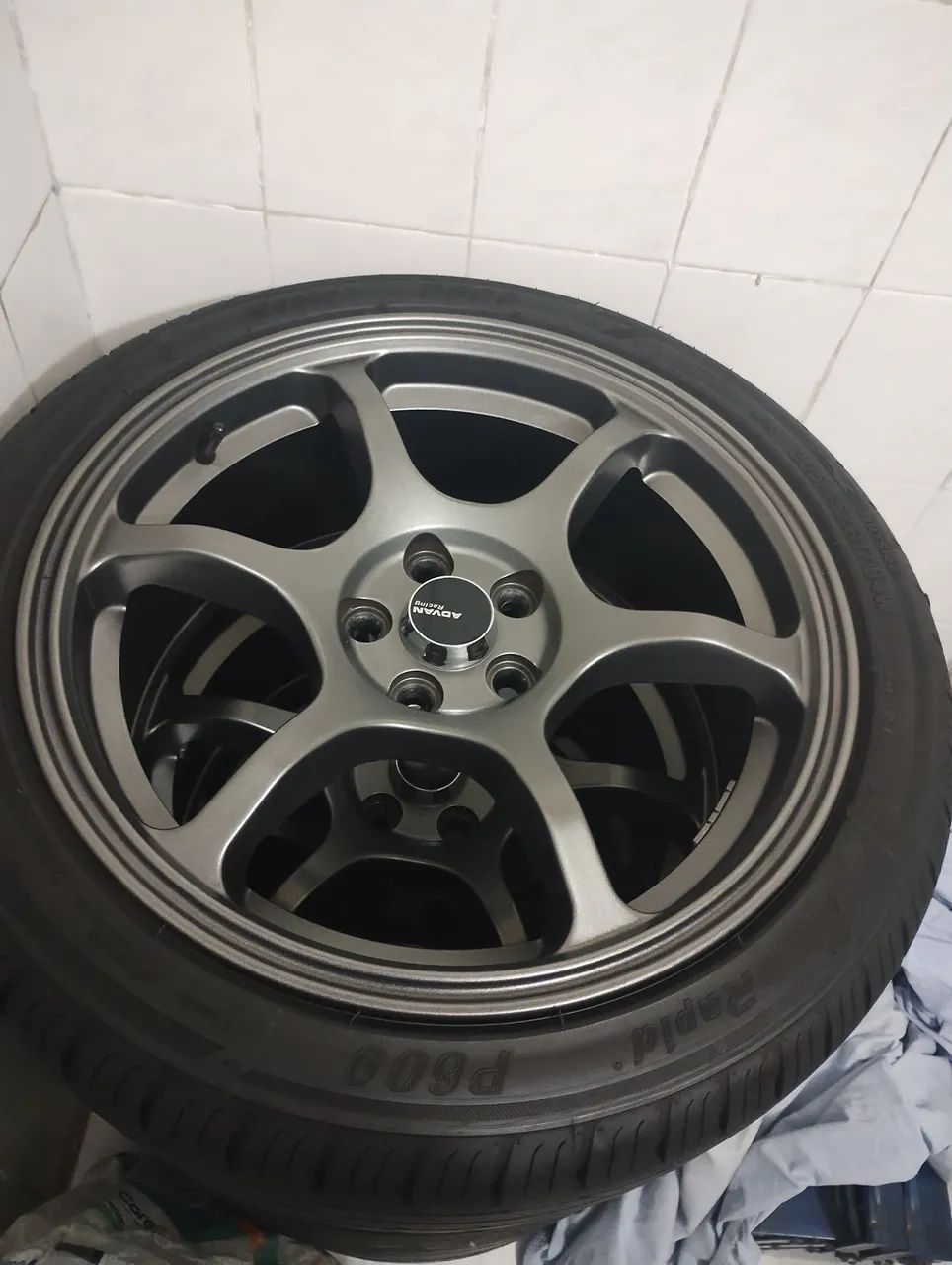 Rodas aro 17 advan com pneus 205 45 17 5x100