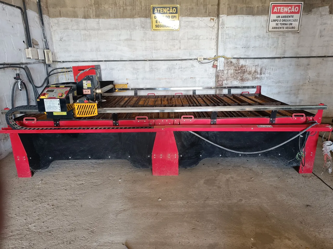 Máquina de Corte Plasma CNC Industrial - Usada