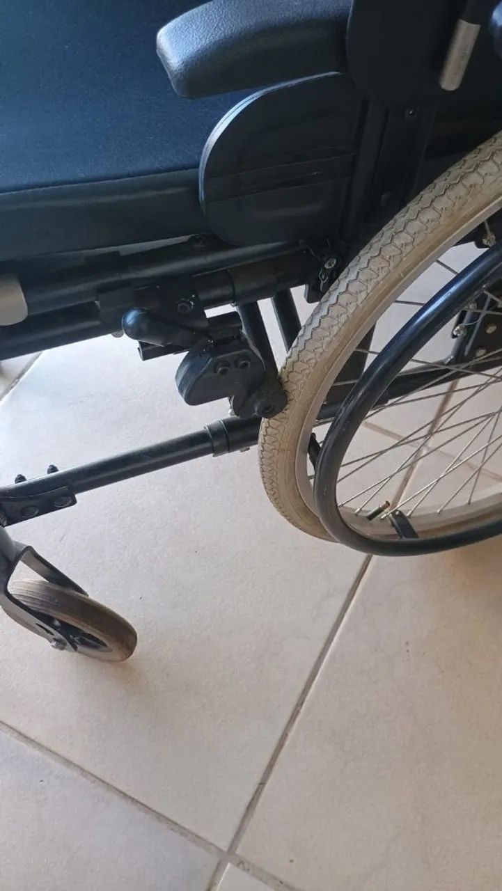 Cadeira de rodas adaptada e reclinável ORTROBRÁS  - Foto 5