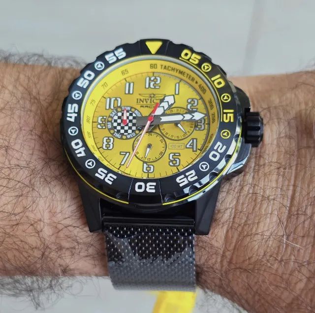 Relógio Invicta Racing Preto e Amarelo Mesh zerado no plástico