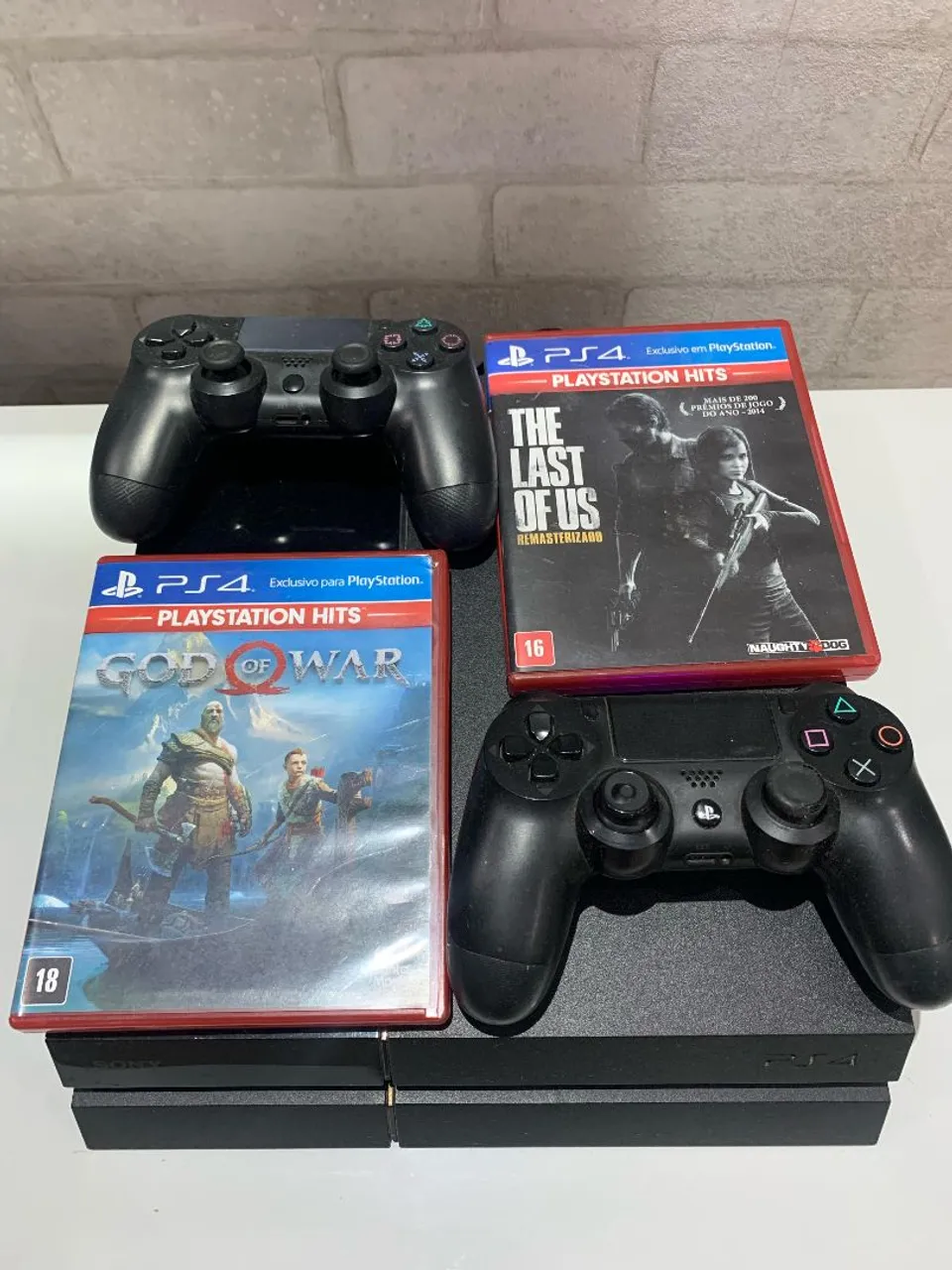 Playstation 4 com 2 controles e jogos