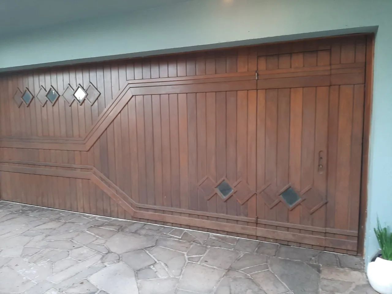 Garage Door with Premium Wood64673147467011121