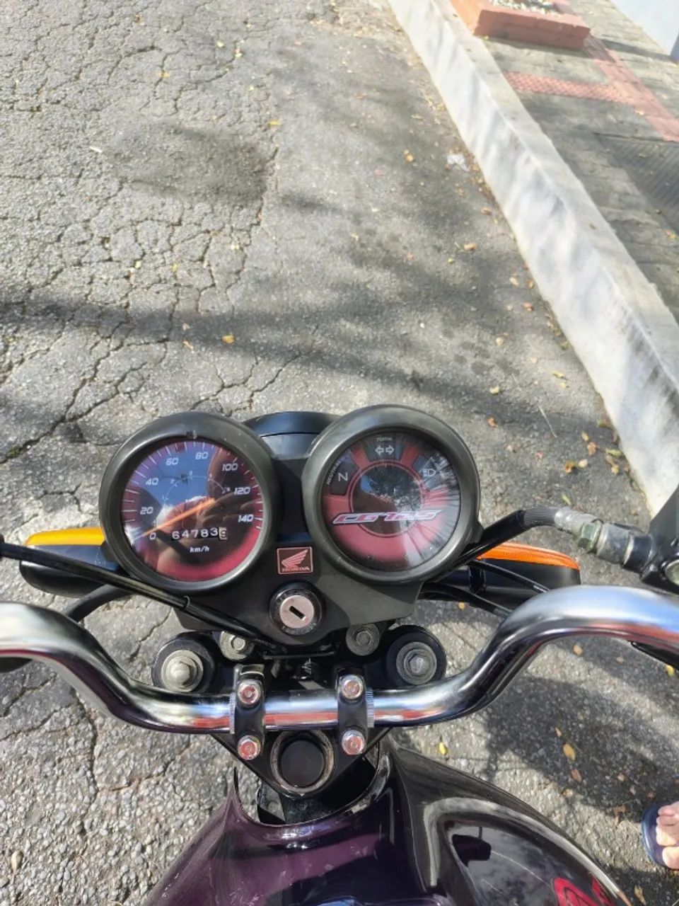 Vendo CG 150 - Muito nova e Baixo Km - Foto 4
