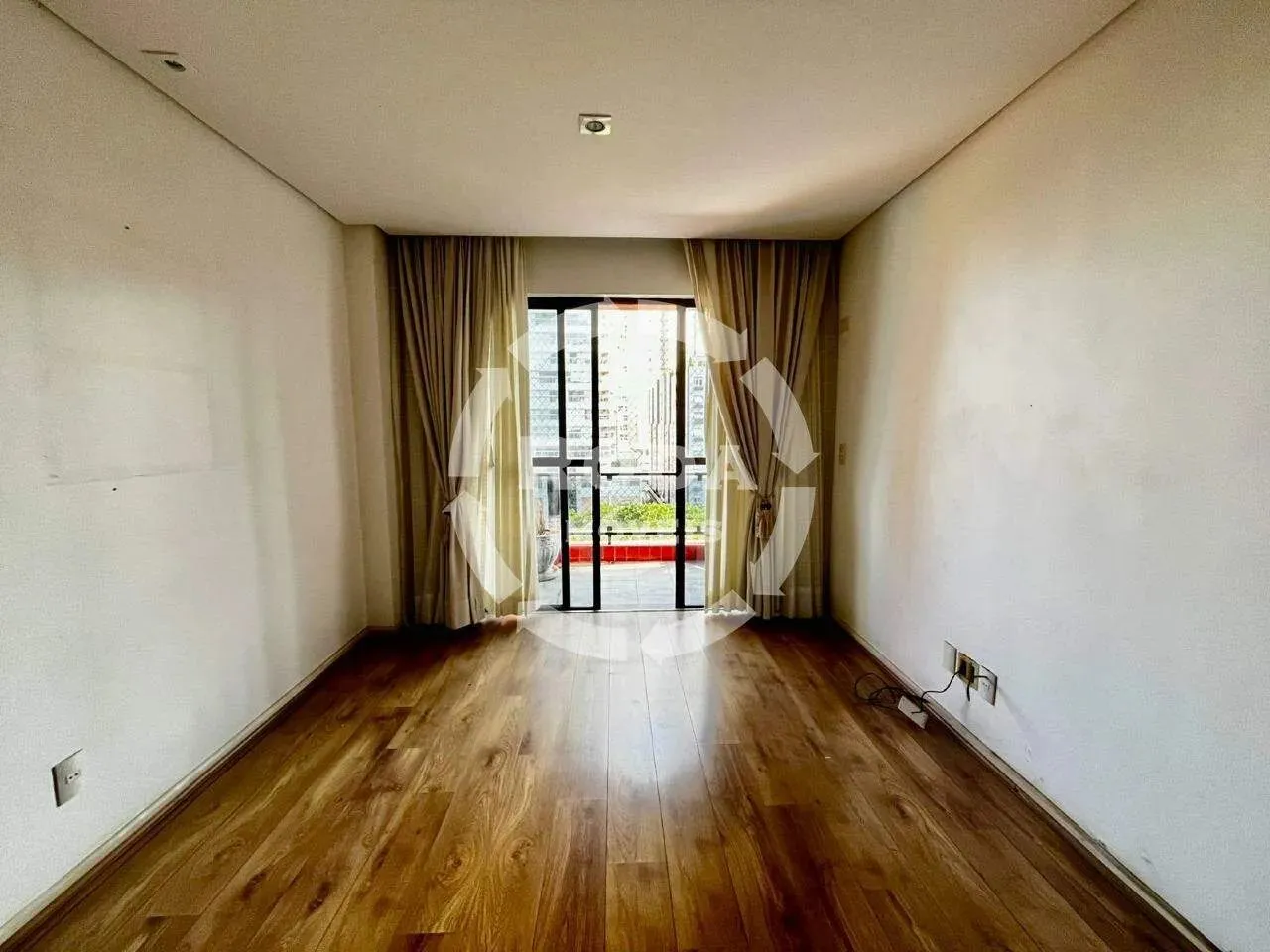 Apartamento à venda no Gonzaga 03 quartos, sacada.
