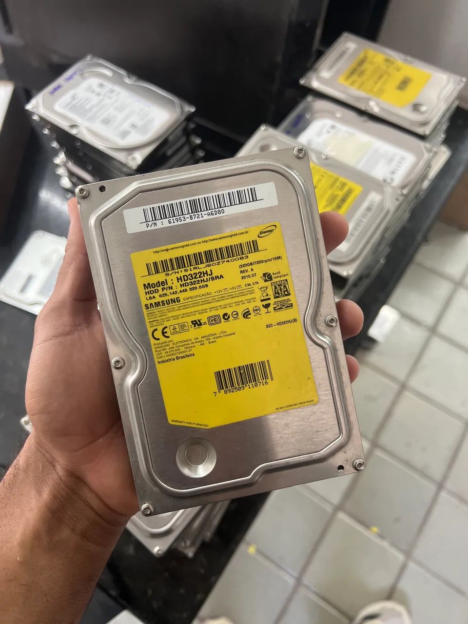 Lot of 320GB Hard Drives65082228836227120