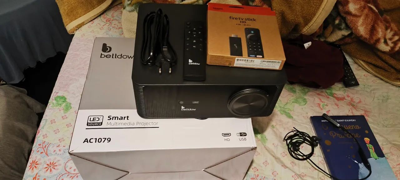 Projetor bettdow e fire stick 