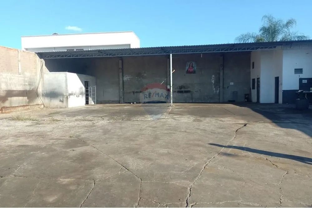 "Oportunidade: Galpão Comercial em Estiva Gerbi"