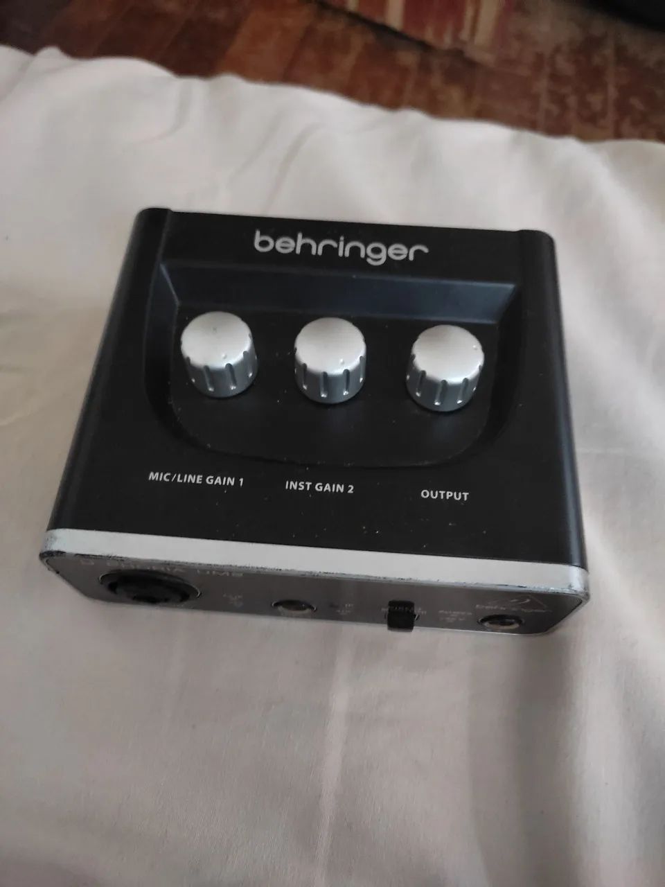 Interface behringer u-phoria UM2