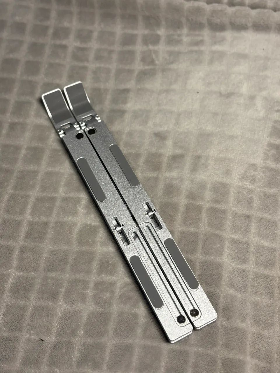 Suporte p/notebook retrátil e compacto  - Foto 2