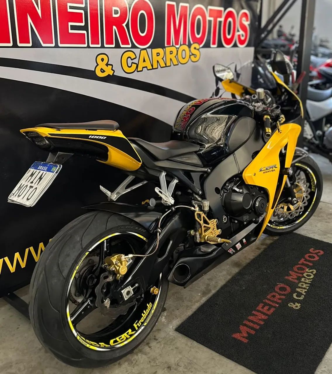 CBR 1000 RR  - Foto 3