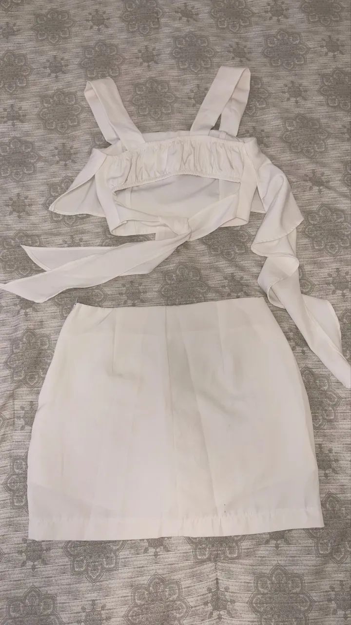 Conjunto branco | top assimétrico e short saia - Foto 2