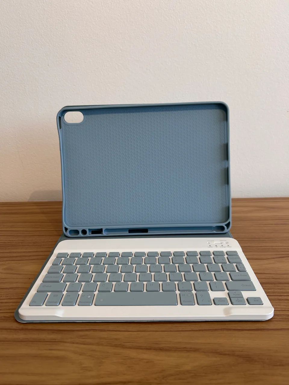 Teclado Bluetooth + Capa para iPad - Excelente estado - Foto 3