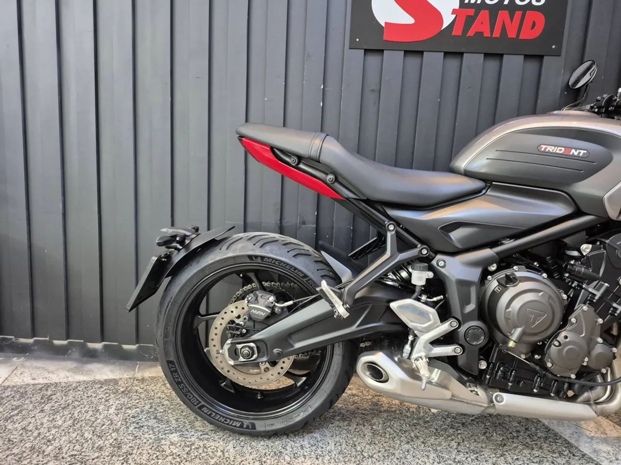 Triumph Trident 660 660 cc  - Foto 3