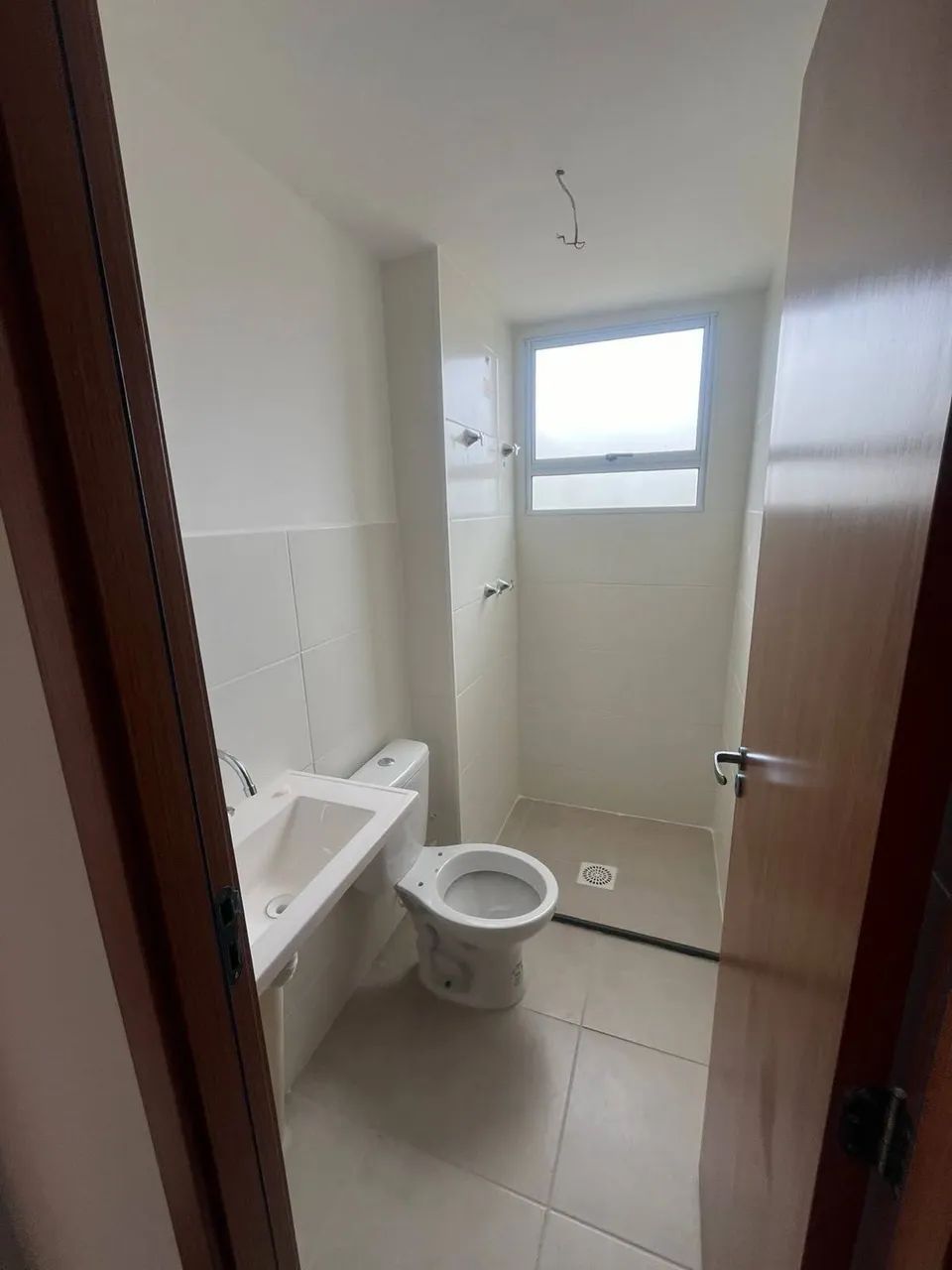 ? ALUGA-SE APARTAMENTO TÉRREO - 2 QUARTOS - Foto 2