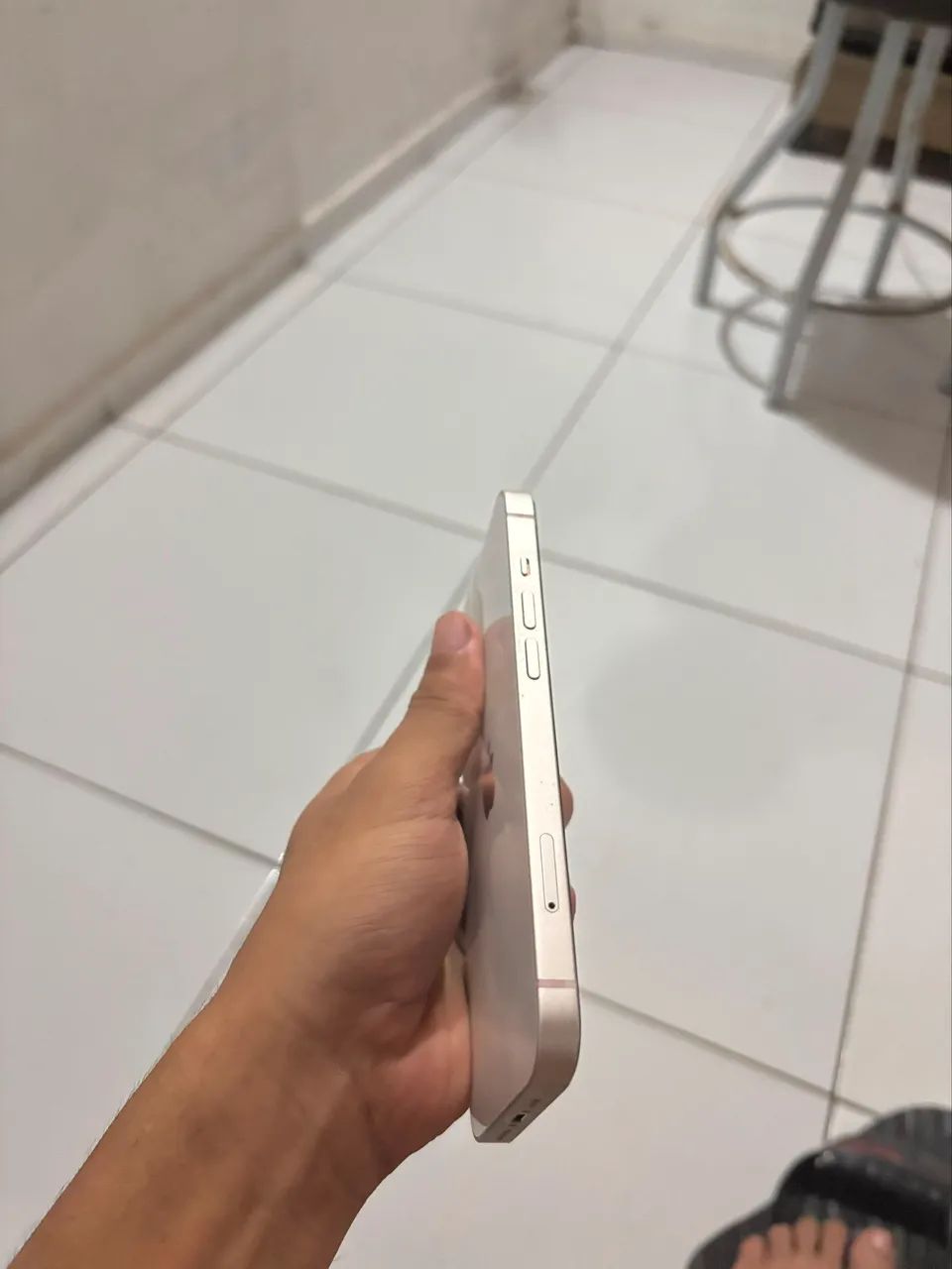 VENDO IPHONE 13 USADO - Foto 2