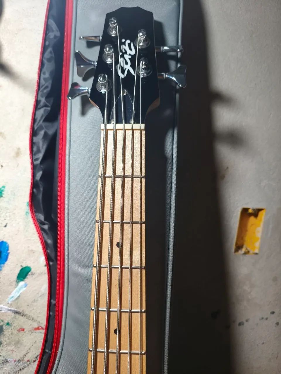 Contrabaixo 5 Cordas Seizi Thunder PJ Titanium Ativo  - Foto 5