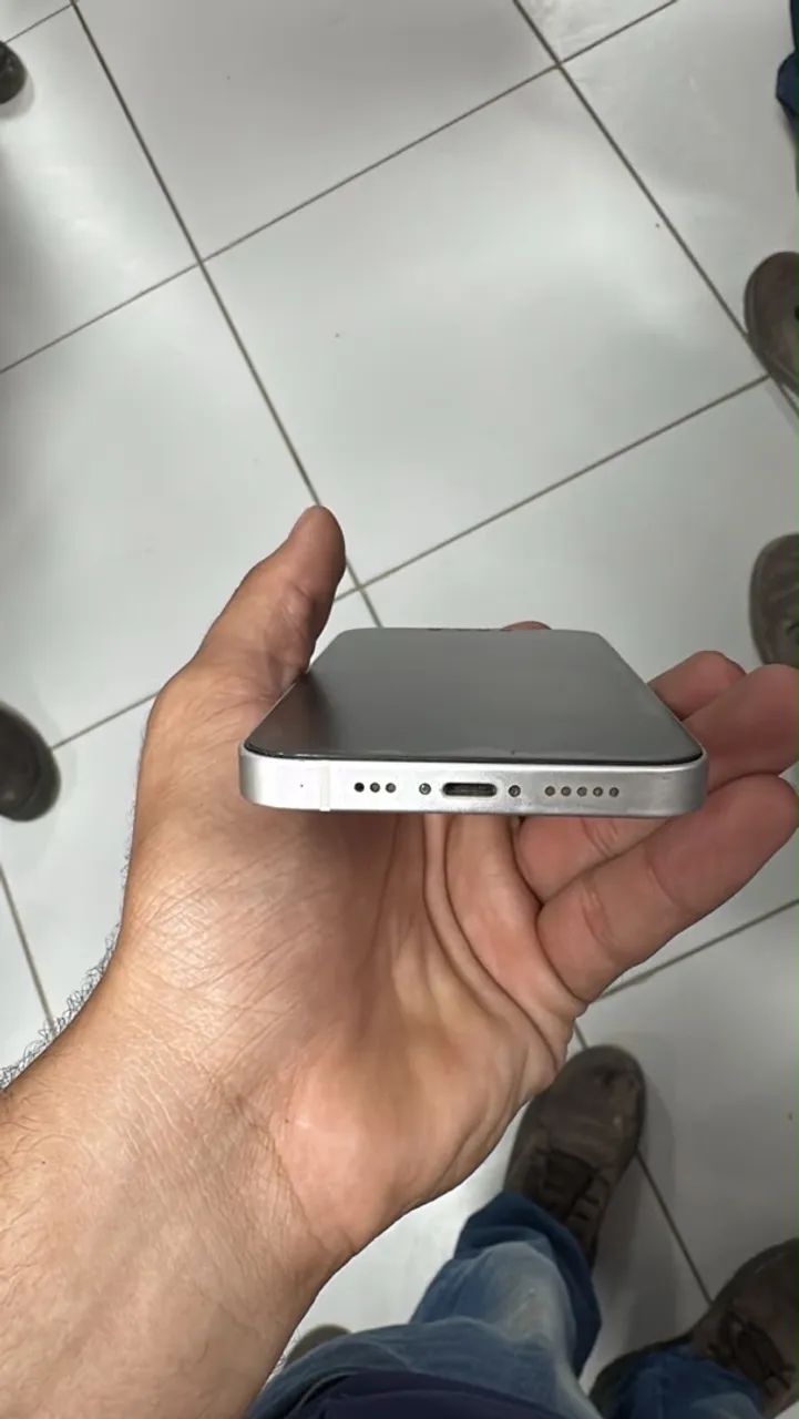 iPhone 14 - Foto 3
