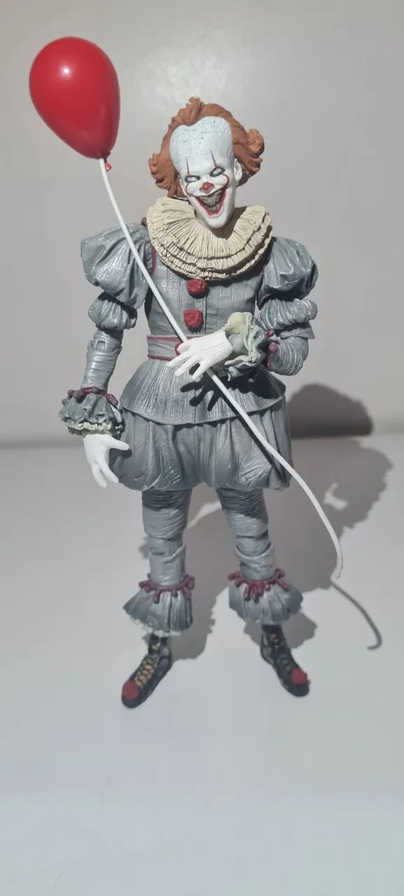 Action figures it neca 