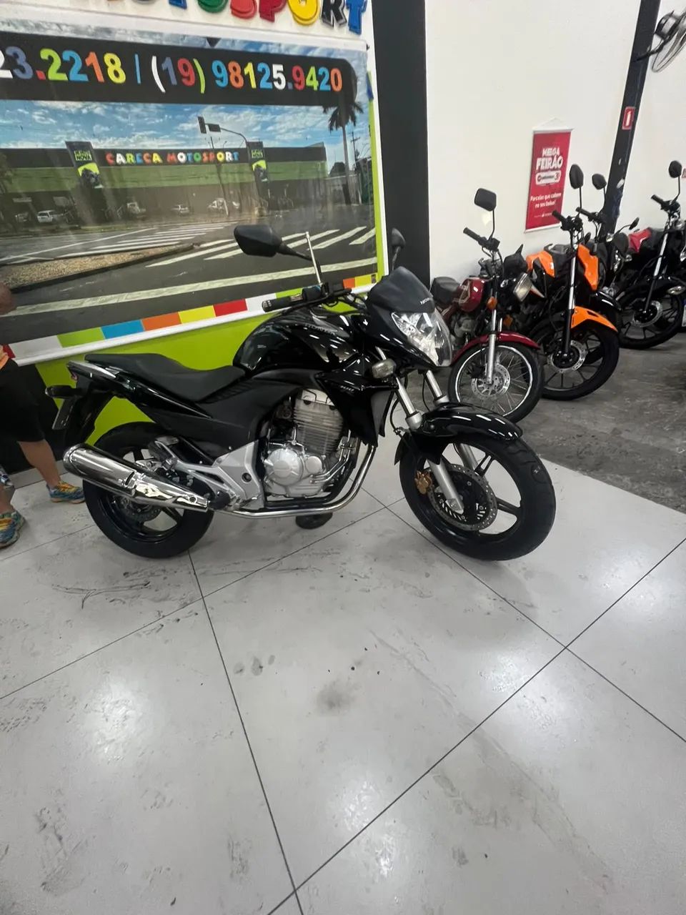 HONDA CB 300R