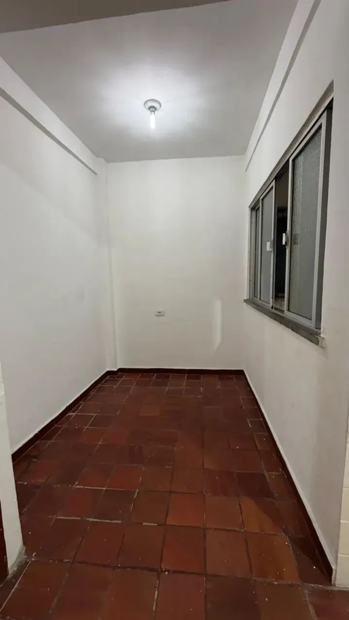 ALUGO ÓTIMO APARTAMENTO, 2º ANDAR, COM 2 QUARTOS - CENTRO - Foto 5