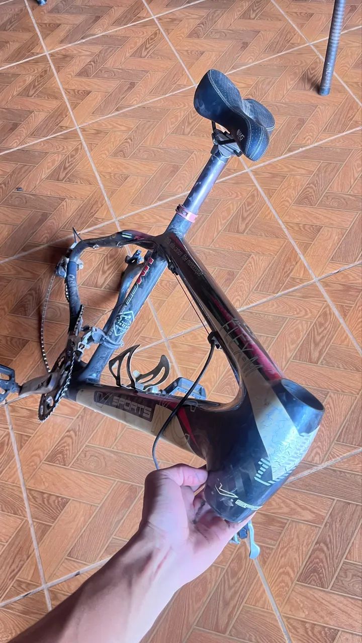 quadro e rodas de bike (carbono) - Foto 5