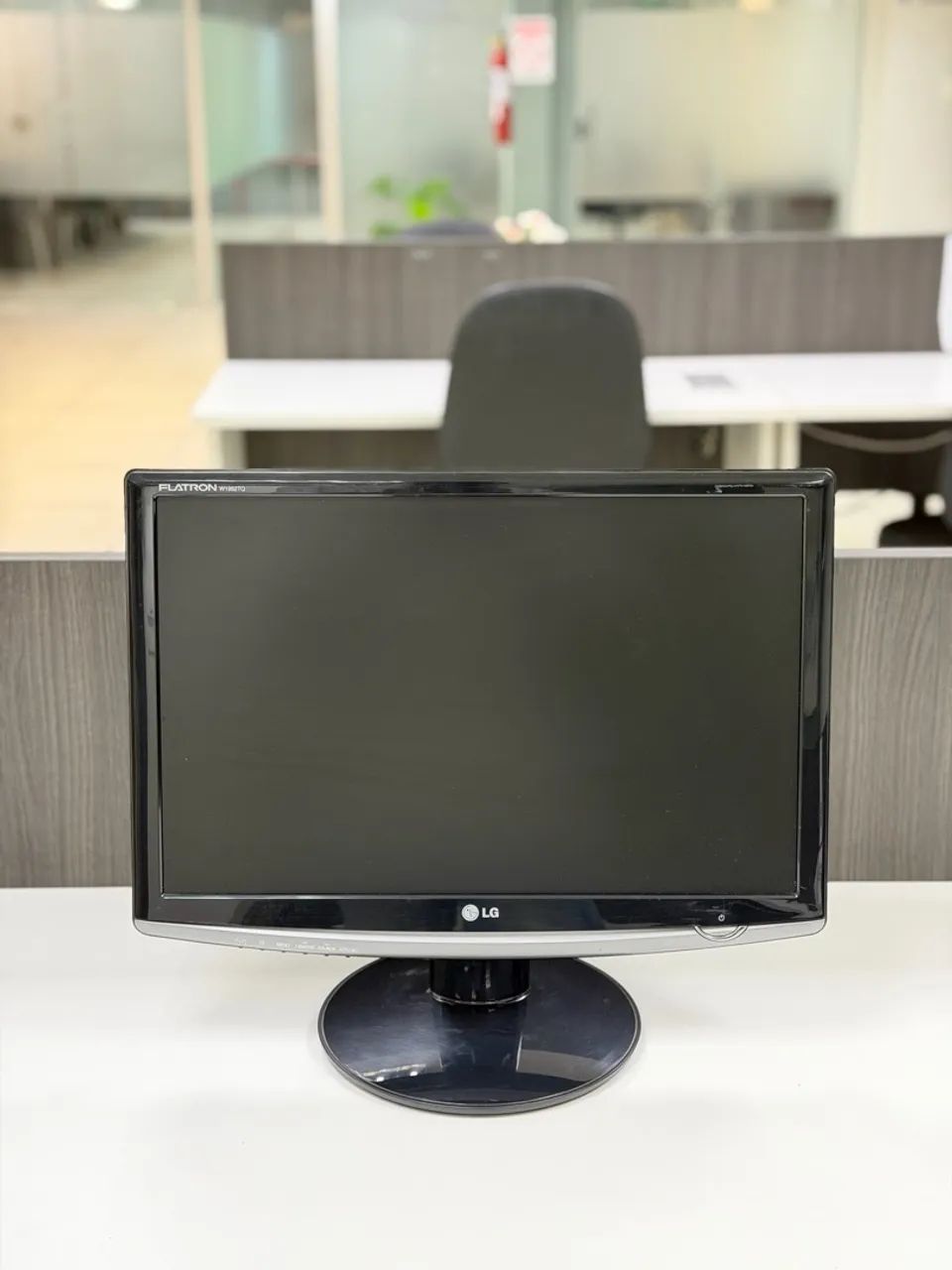 Kit 2 Monitores LG Flatron W1952TQ-PF 19 Polegadas