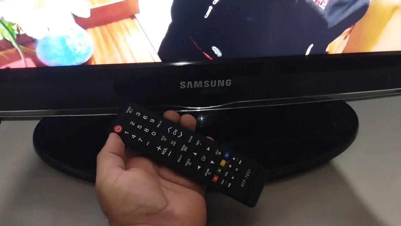 TV Samsung 26 polegadas C/conversor integrado  - Foto 2