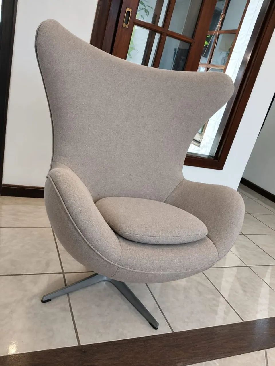 Poltrona Egg Giratória 